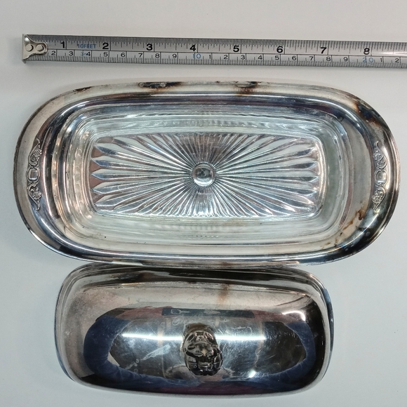 Vintage WM Rogers Brothers Silverplated Covered Butter Dish - Picture 4 of 7